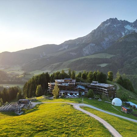 Holzhotel Forsthofalm Леоганг Экстерьер фото