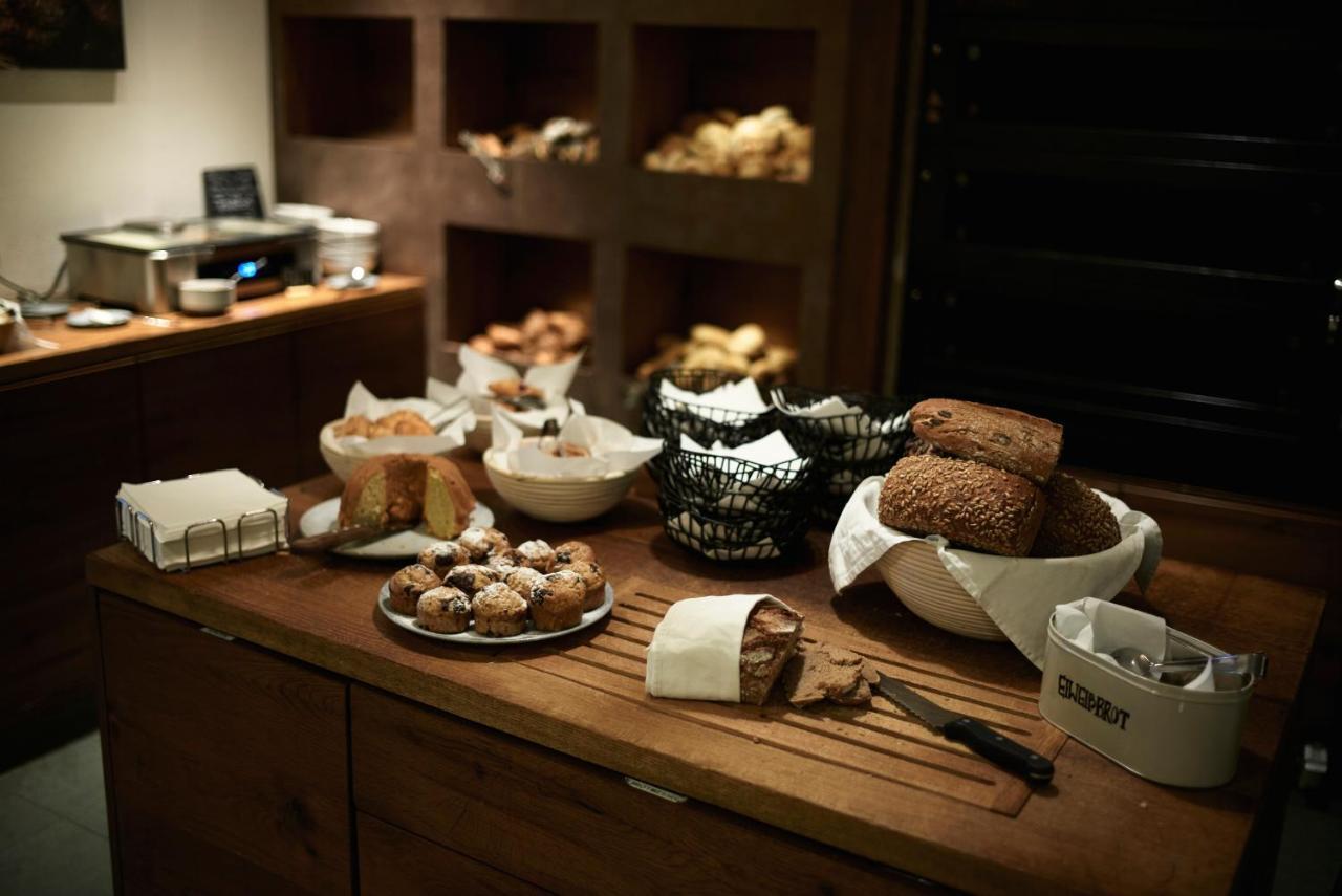 Holzhotel Forsthofalm Леоганг Экстерьер фото
