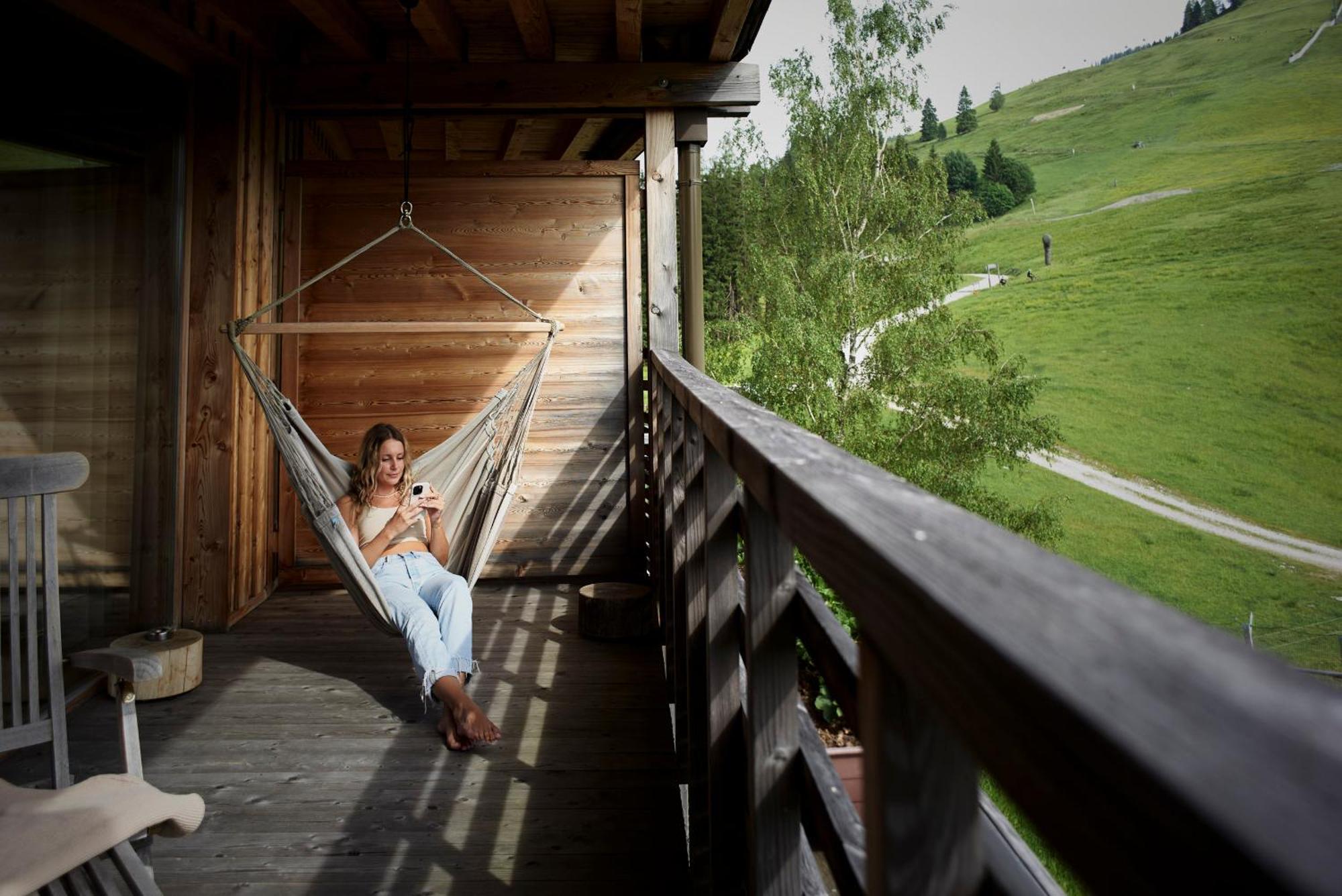 Holzhotel Forsthofalm Леоганг Экстерьер фото