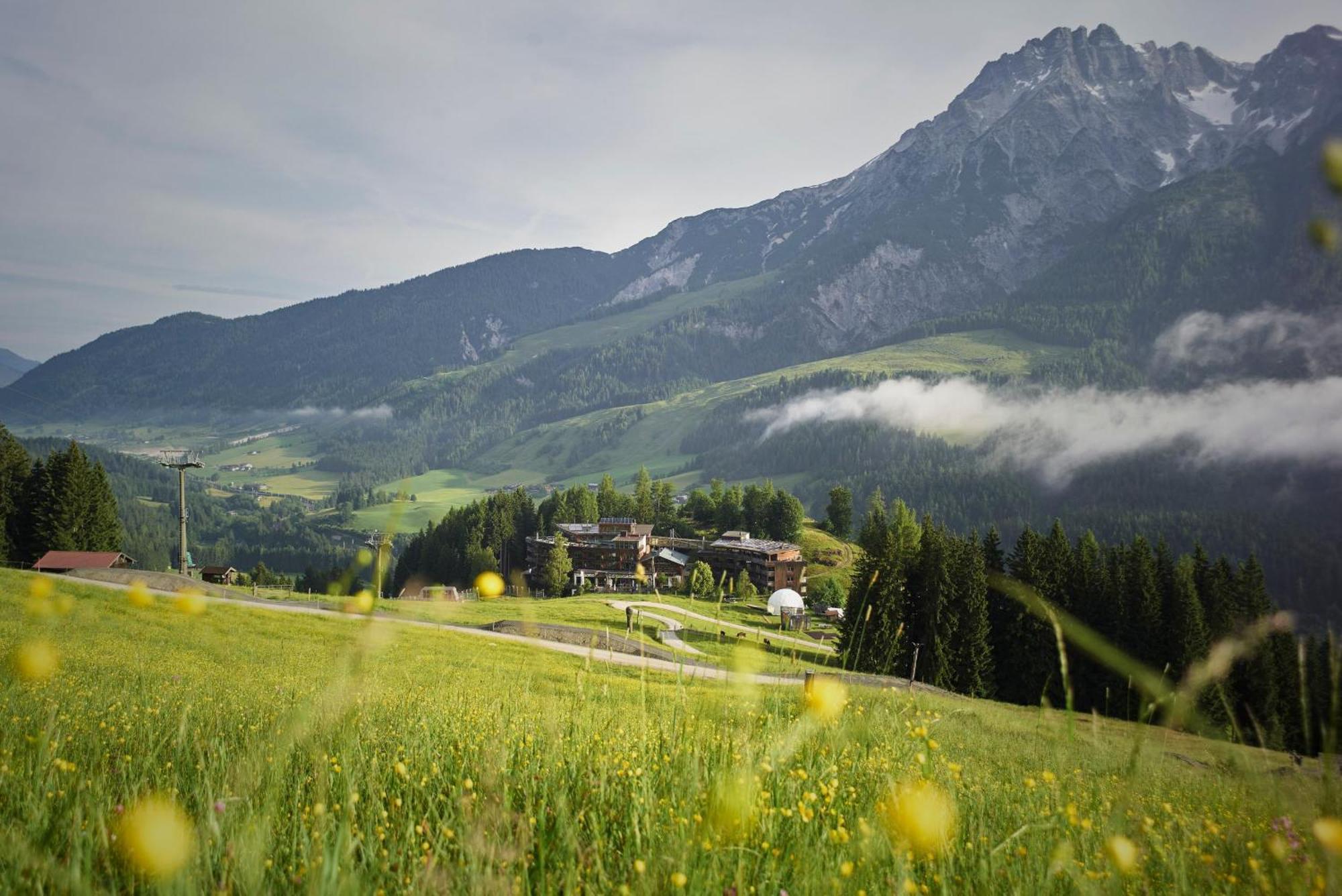 Holzhotel Forsthofalm Леоганг Экстерьер фото