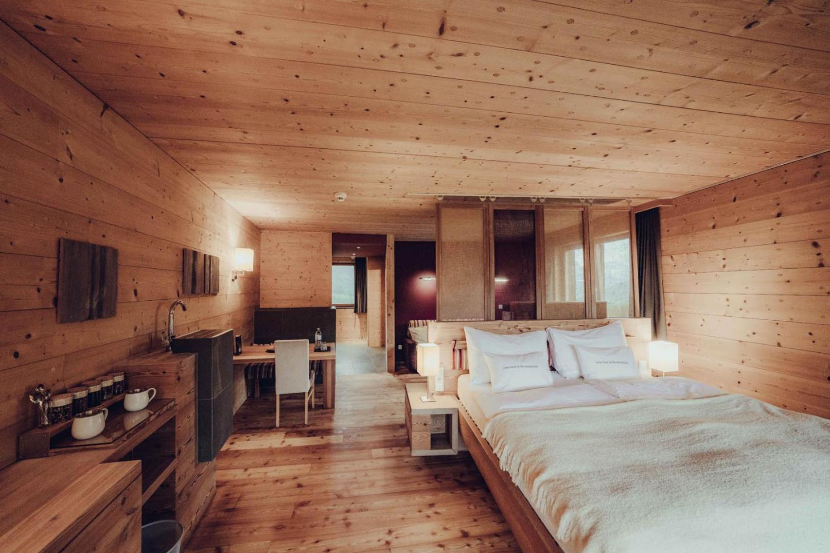 Holzhotel Forsthofalm Леоганг Экстерьер фото