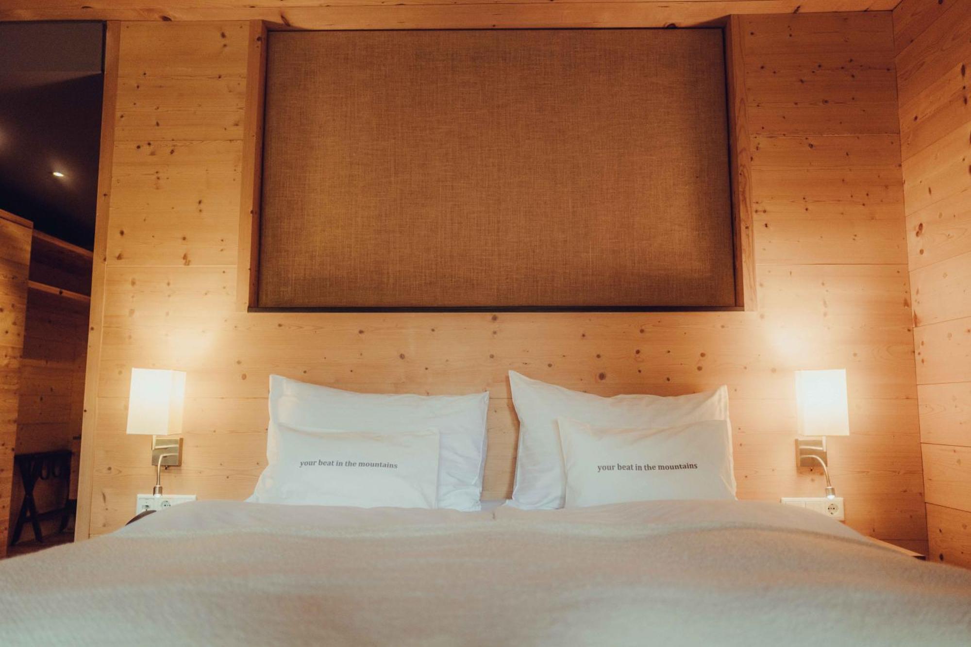 Holzhotel Forsthofalm Леоганг Экстерьер фото