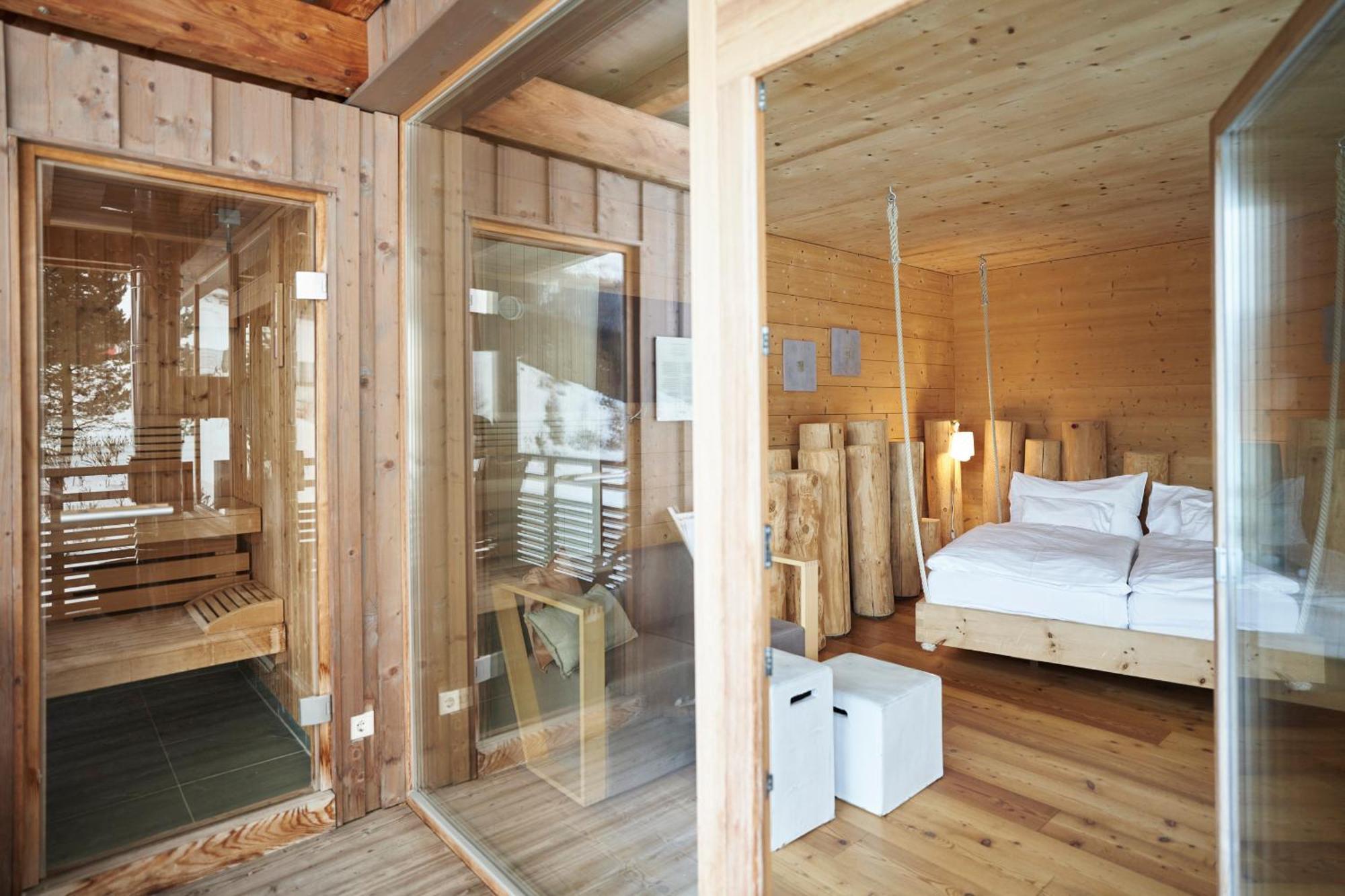 Holzhotel Forsthofalm Леоганг Экстерьер фото