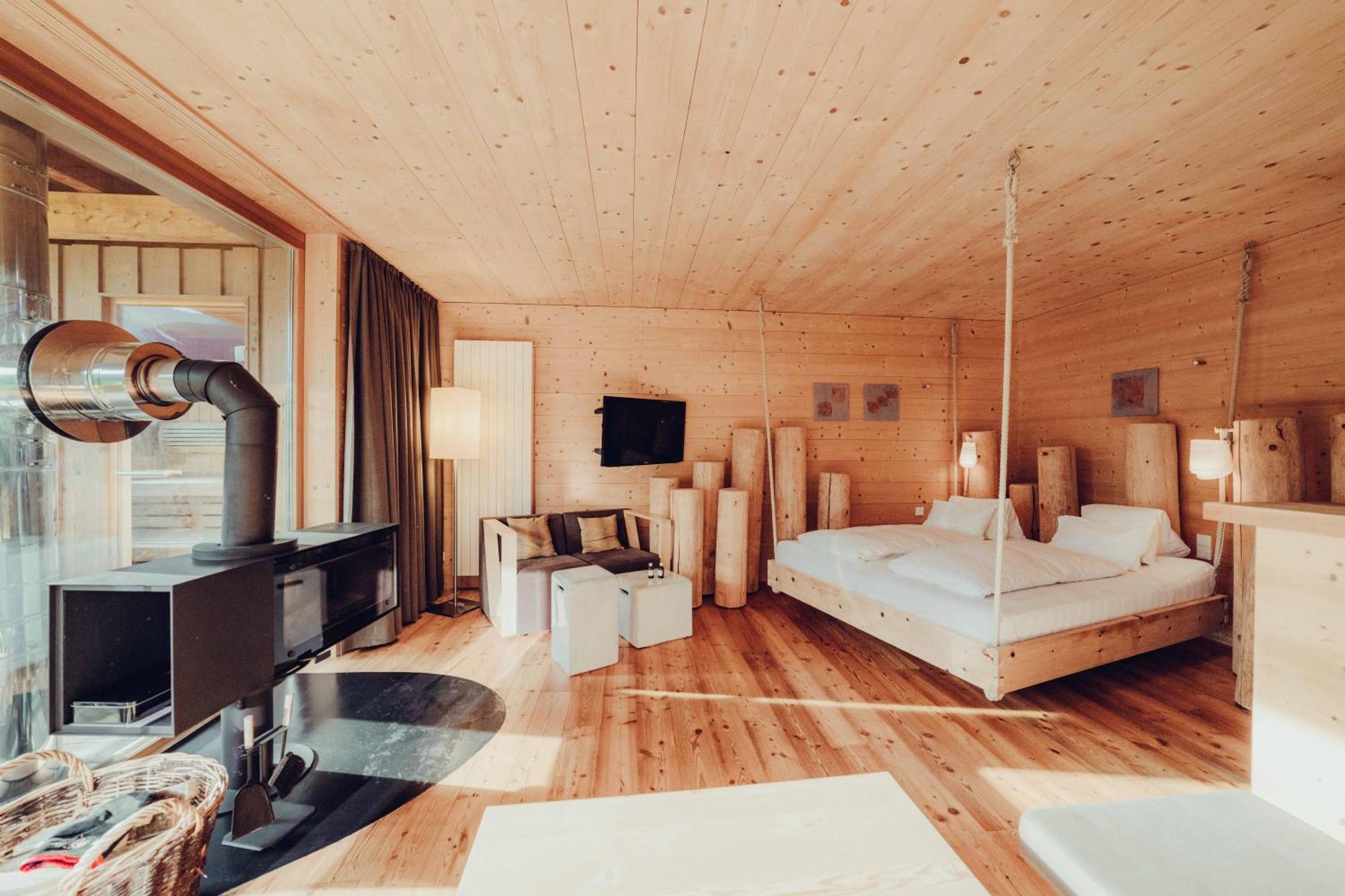 Holzhotel Forsthofalm Леоганг Экстерьер фото
